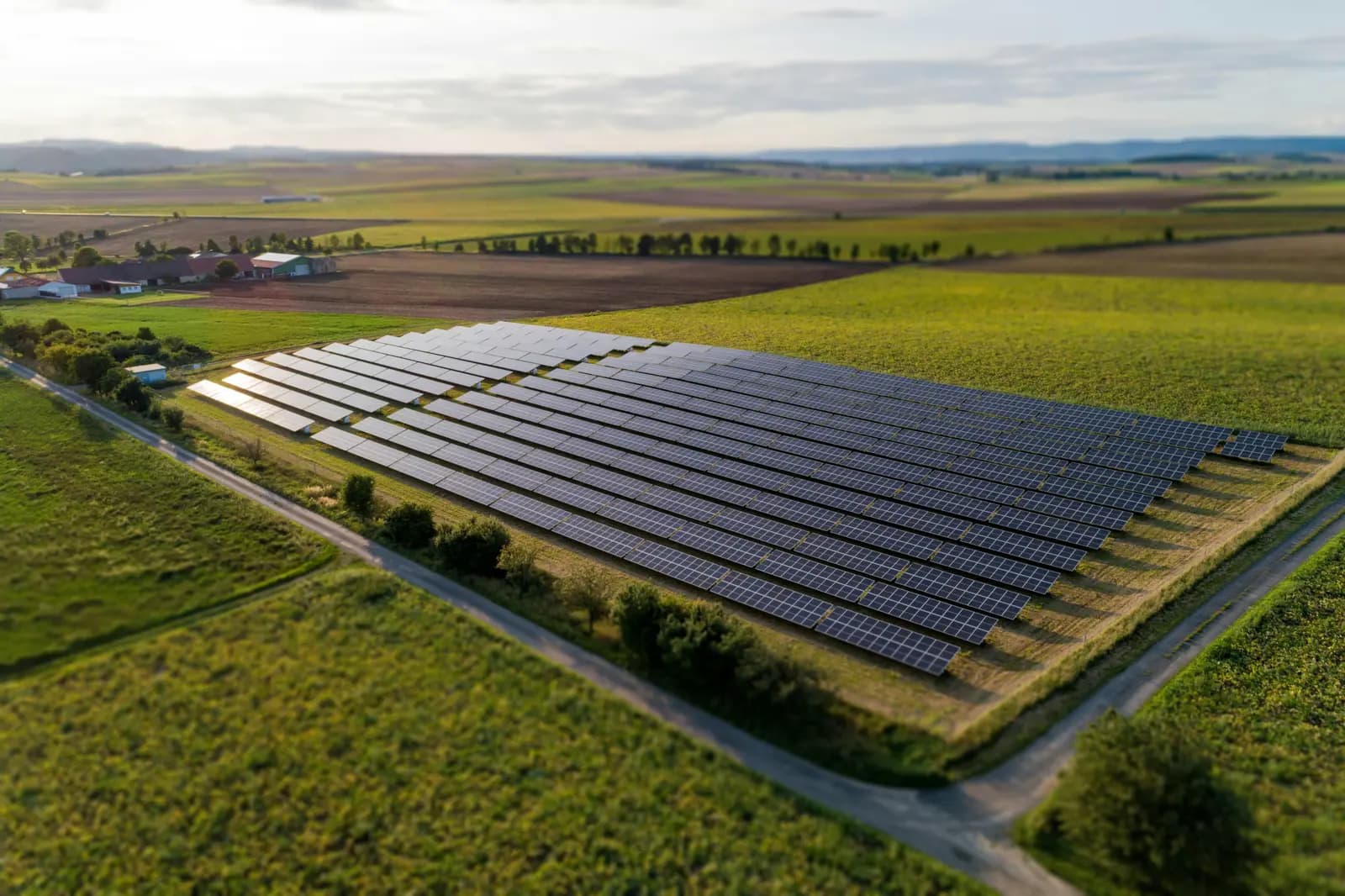 Centrale photovoltaïque au sol implantée dans un environnement rural